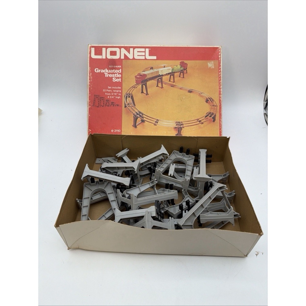 Lionel 6-2110 O27 Gauge Graduated Trestle Set